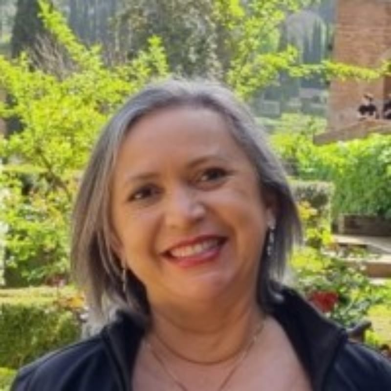 Profa. Dra. Denise Maciel Leão